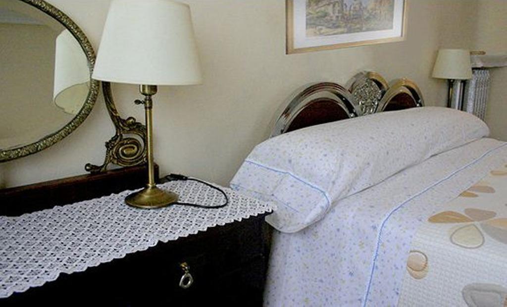 Hostal Delfina Мадрид Стая снимка